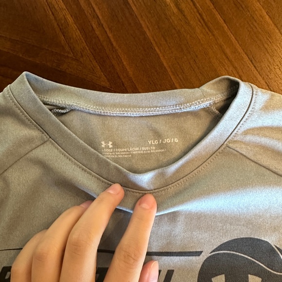 Boys size large Under Armour athletic shirt 3 Pack - Picture 3 of 9